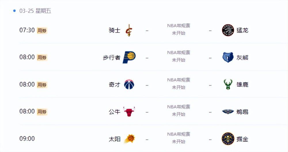 他还应景地带来一曲吉他弹唱《去大理》“不如一路向西去大理，也许爱情就在洱海边”，波光与歌声交织，谱出大理美好生活的动人乐章。